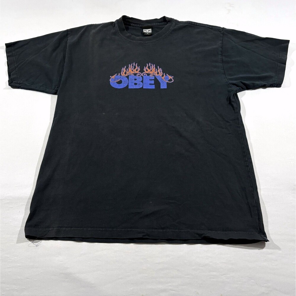 VTG Y2K Obey Flames T-Shirt Black Faded Skater Grunge Graphic Short Sleeve Sz M